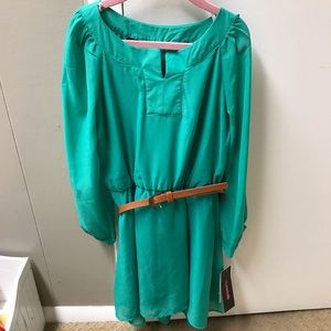 ✨2 for $25✨Girls belted dress